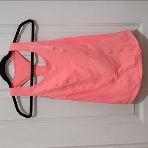 Lululemon peach tank with shelf bra size 8